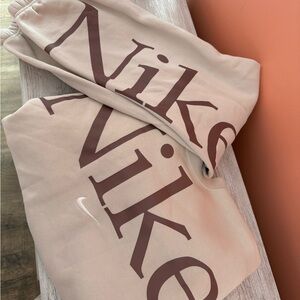 Nike Tan & Mauve Sweatshirt
